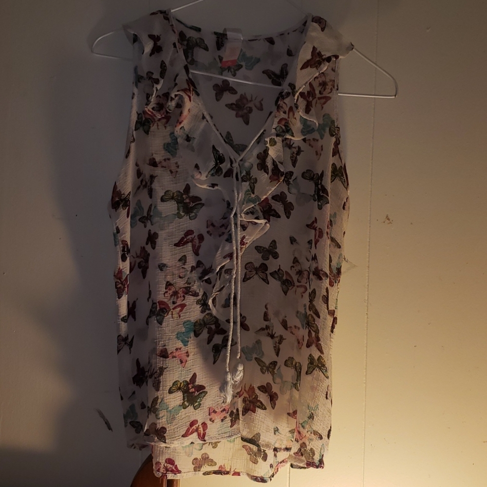 Cute blouse